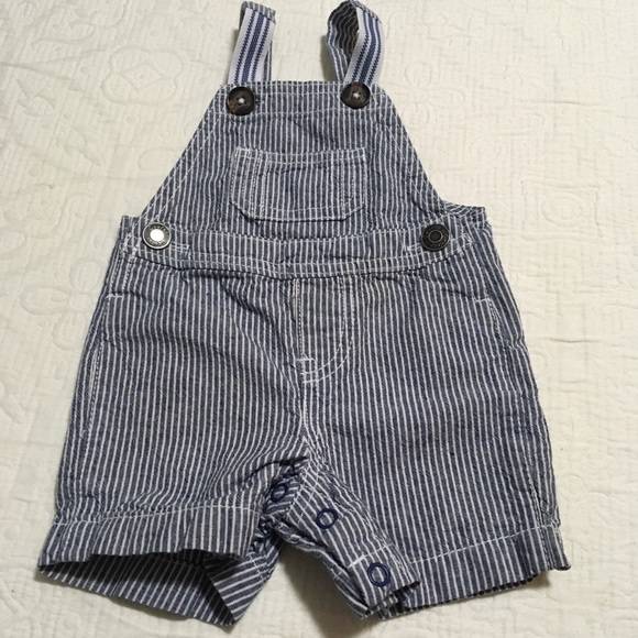 0-3m (4/$20) 4 Cute Items to Mix & Match - Picture 2 of 14